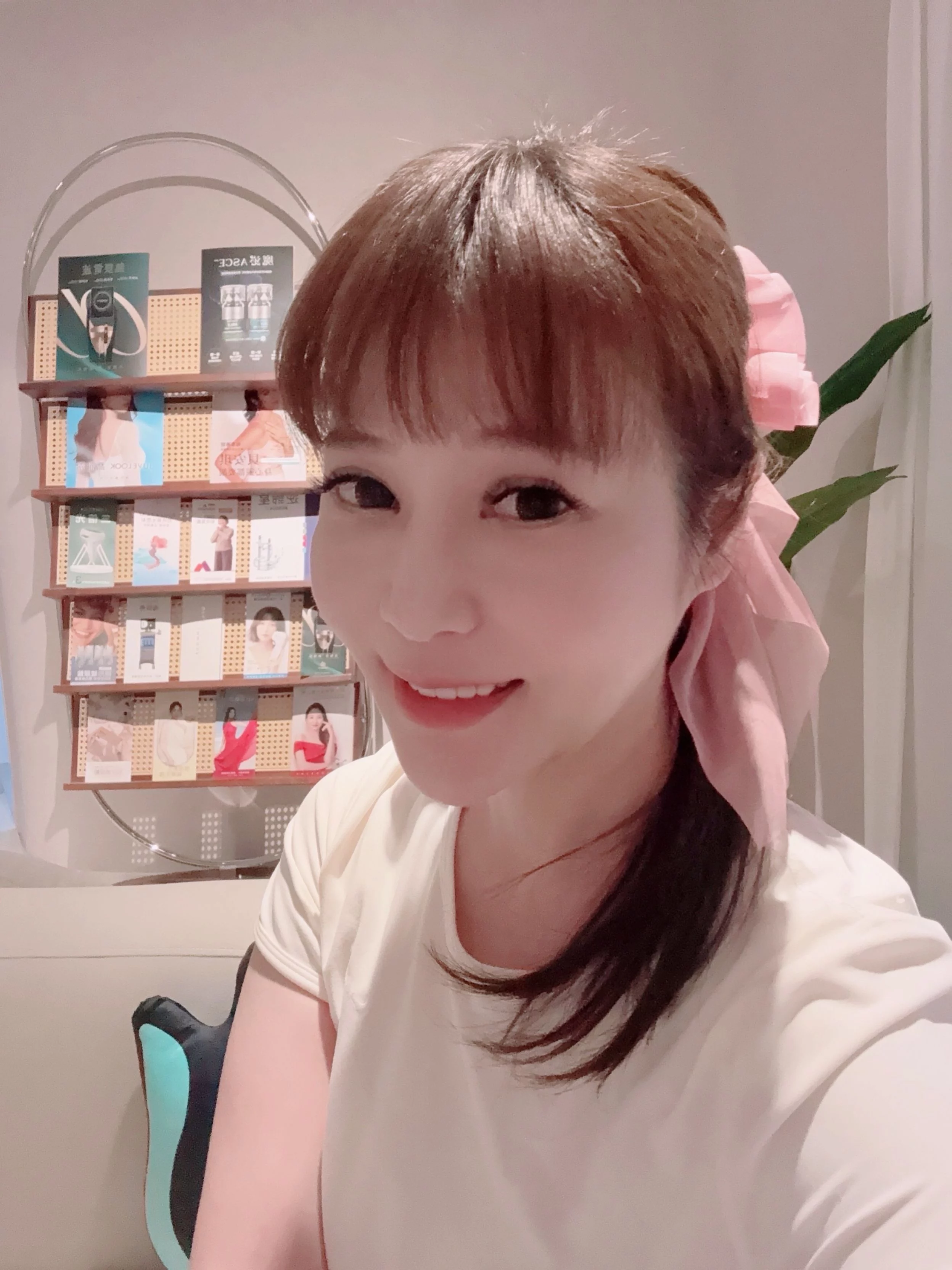 輕熟齡也能成為幼態臉美女｜全層輪廓拉提｜陳少凱醫師｜KOL 陳雅薇療程見證照片